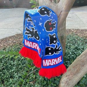 MARVEL SCARF SWEET FIND !!